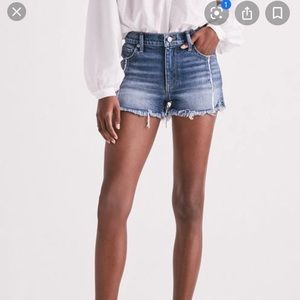 cute jean shorts!!
